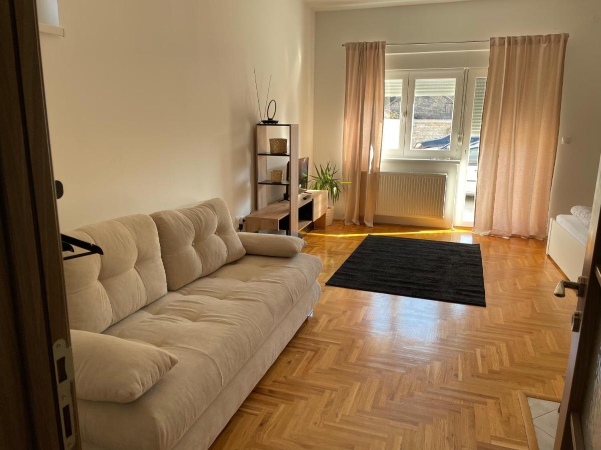 Apartman Sunny Sombor Esterno foto