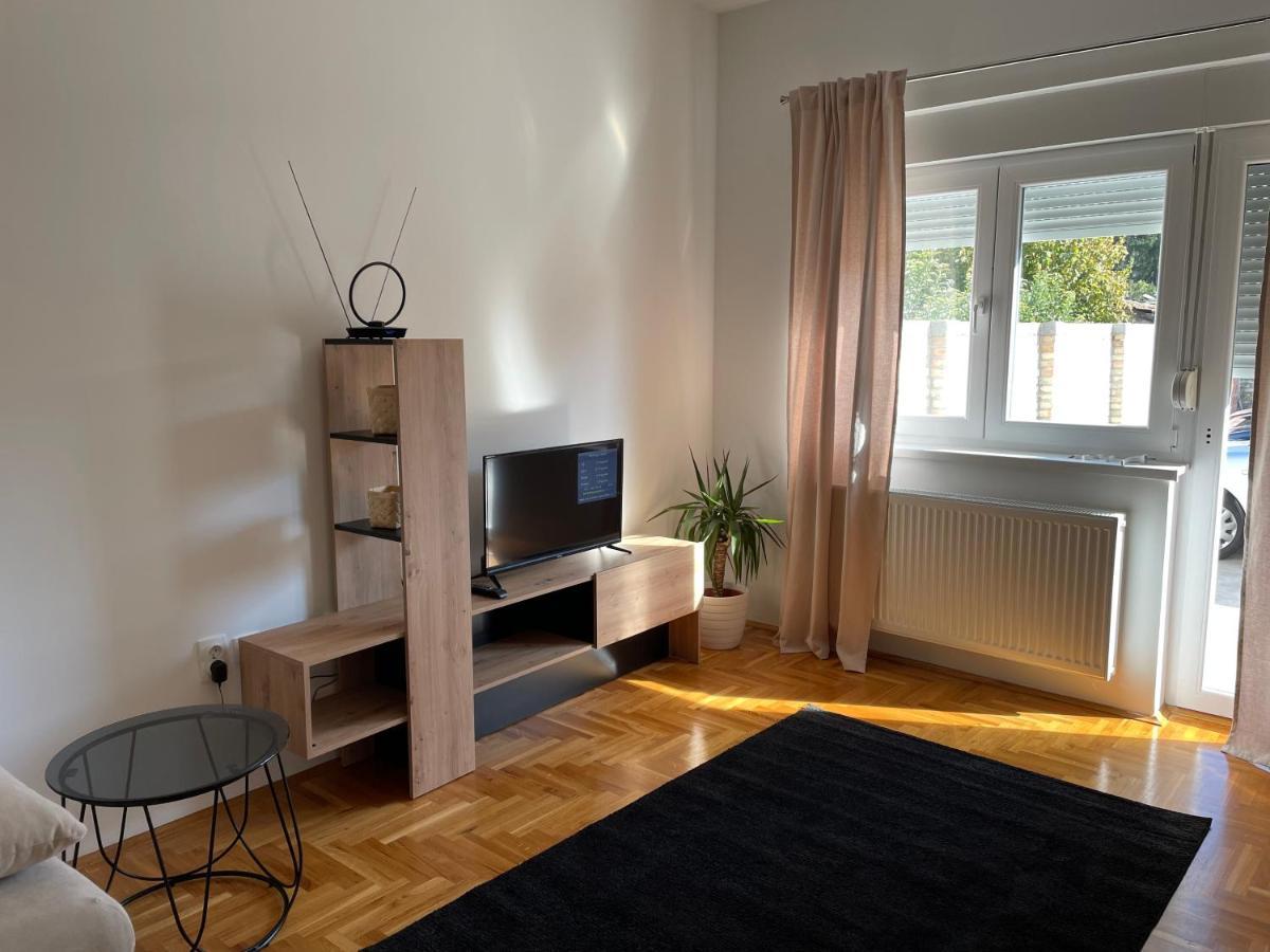 Apartman Sunny Sombor Esterno foto