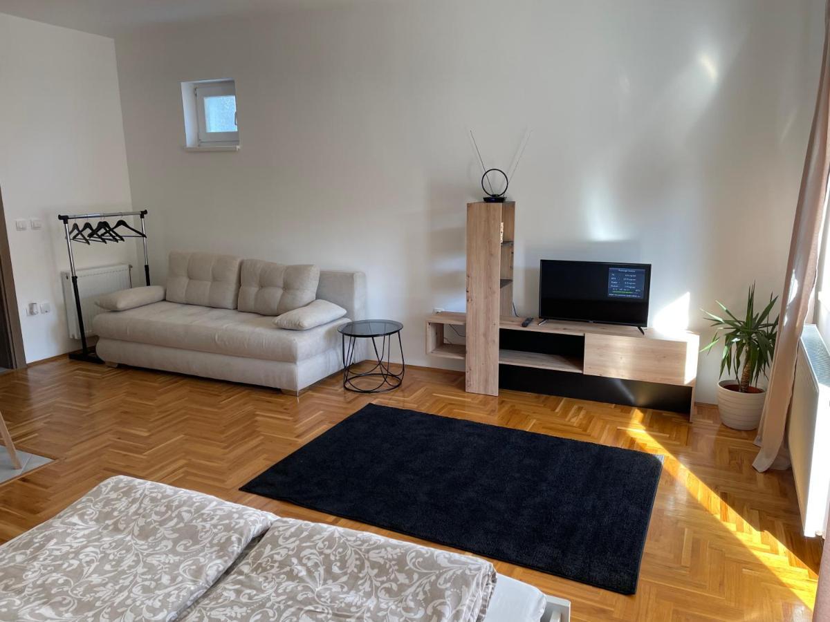 Apartman Sunny Sombor Esterno foto