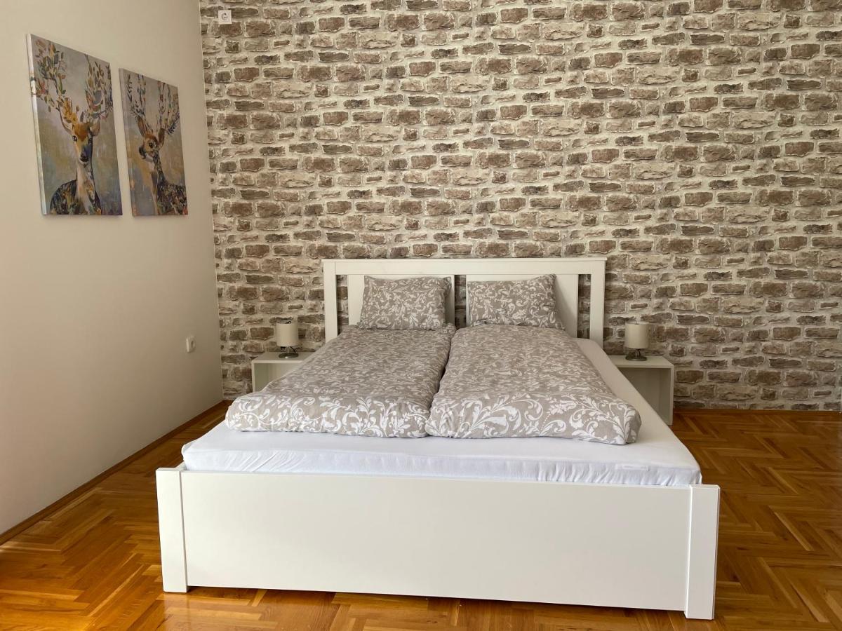 Apartman Sunny Sombor Esterno foto