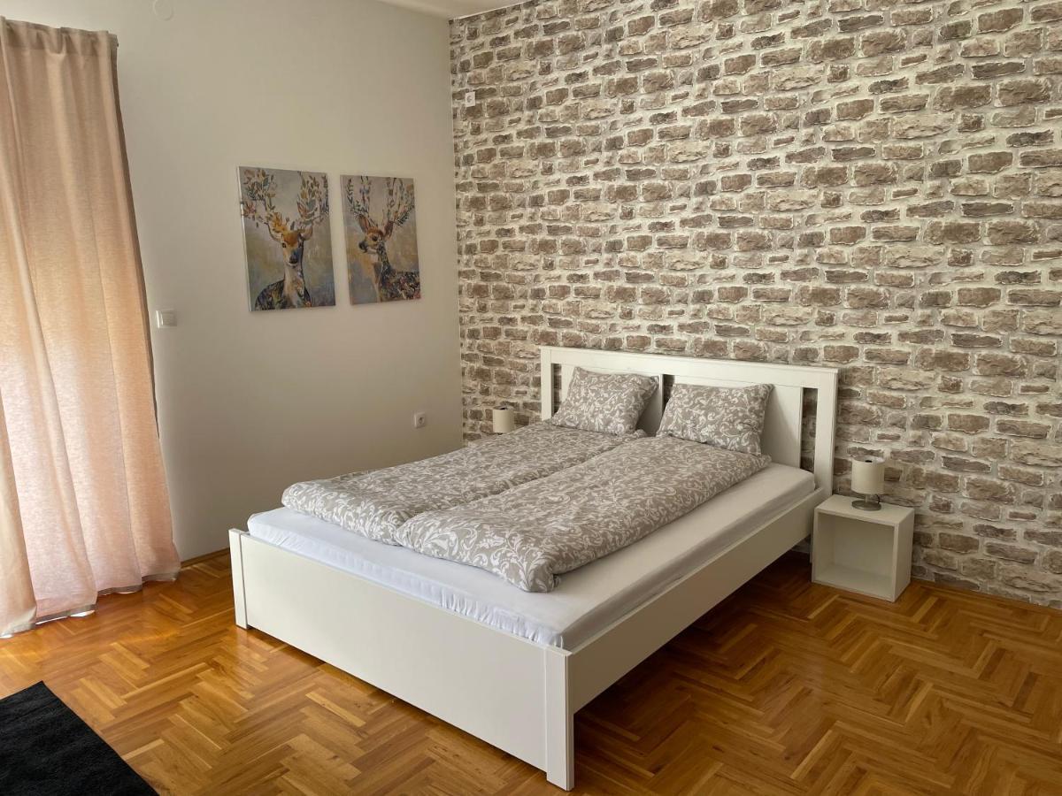 Apartman Sunny Sombor Esterno foto